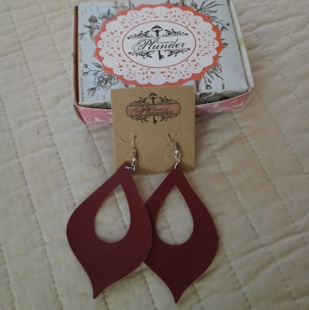 Earrings Leather Teardrop Dark Red